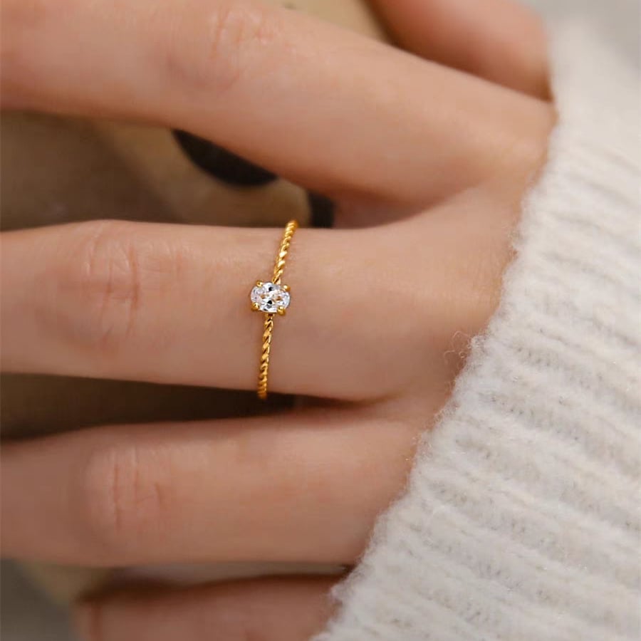 18K Gold Plated Oval Zircon Twist Ring in Titanium Steel